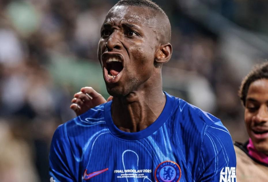 埃芬博格：拜仁签下雅克松是绝对必要的，该球员已证明过自己